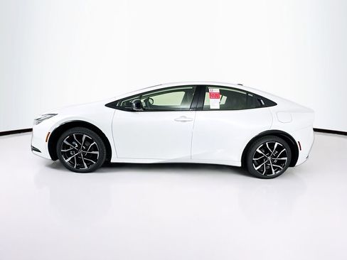 New 2026 Toyota Prius Plug-In Hybrid image 5