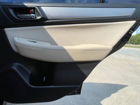 Used 2017 Subaru Legacy 2.5i Premium image 36