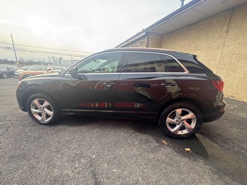 Used 2020 Audi Q3 2.0T Premium w/ Convenience Package image 3