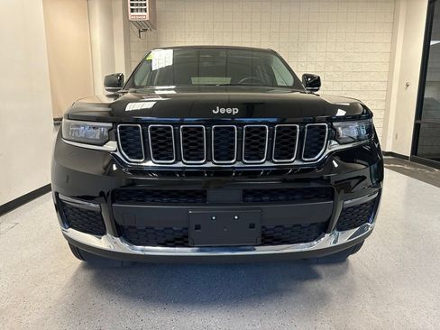 Used 2023 Jeep Grand Cherokee L Limited AWD/4WD image 39