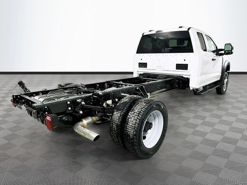 New 2026 Ford F550 4x4 Supercab Super Duty image 7