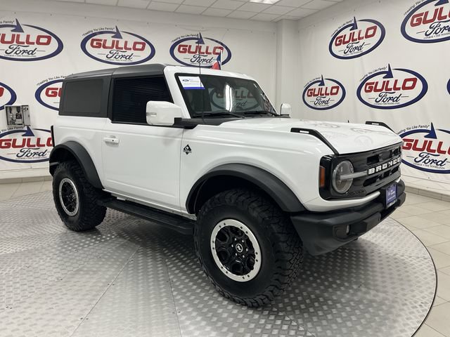 Certified 2023 Ford Bronco Outer Banks w/ Sasquatch Package AWD/4WD image 1