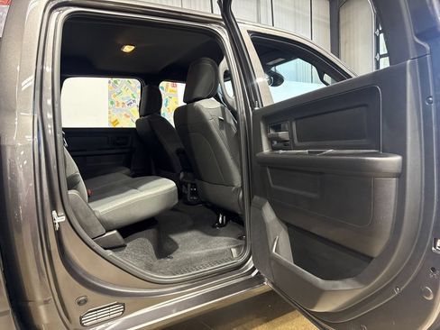 Used 2024 RAM 2500 Tradesman w/ Chrome Appearance Group AWD/4WD image 68