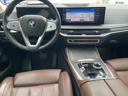 Used 2023 BMW X7 xDrive40i w/ Executive Package image 12