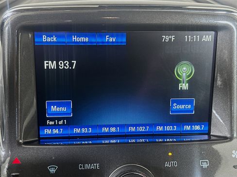 Used 2014 Chevrolet Volt FWD image 19