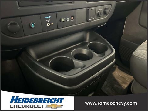 Used 2017 Chevrolet Express 2500 LT w/ LT Preferred Equipment Group RWD image 24