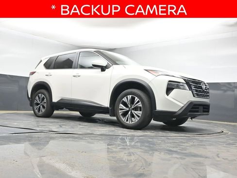 Used 2023 Nissan Rogue SV image 17