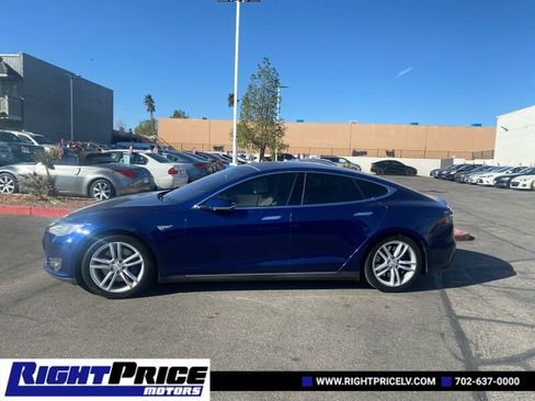 Used 2015 Tesla Model S 70D image 2