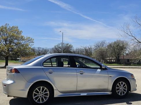 Used 2016 Mitsubishi Lancer ES FWD image 3