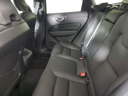 Used 2024 Volvo XC60 B5 Plus w/ Protection Package Premier AWD/4WD image 10