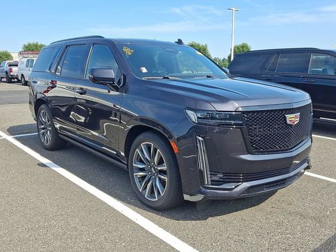 Certified 2022 Cadillac Escalade Sport w/ Touring Package AWD/4WD image 3