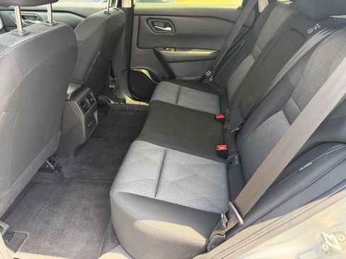 Used 2025 Nissan Rogue SV AWD/4WD image 19
