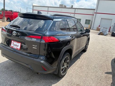Used 2022 Toyota Corolla Cross XLE AWD/4WD image 8