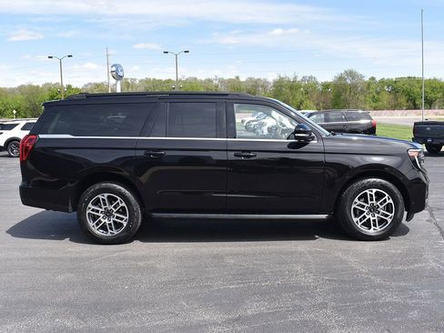 Used 2025 Ford Expedition Max Active AWD/4WD image 16