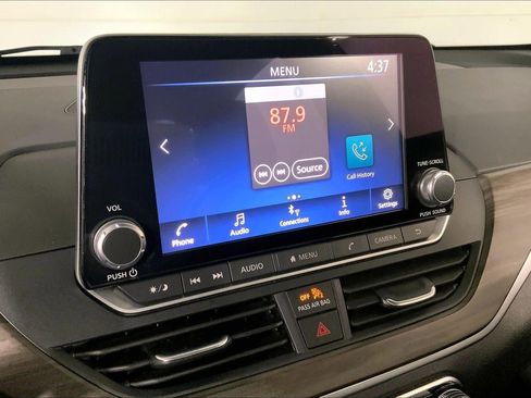 Used 2025 Nissan Altima 2.5 SV image 6