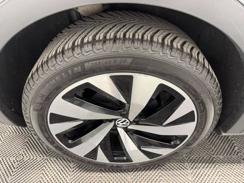 Used 2021 Volkswagen ID.4 Pro S w/ Gradient Package image 56