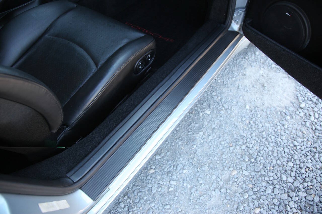 Used 1996 Porsche 911 GT3 RS image 97