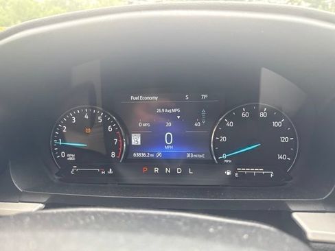 Used 2021 Ford Explorer XLT w/ Equipment Group 202A AWD/4WD image 17