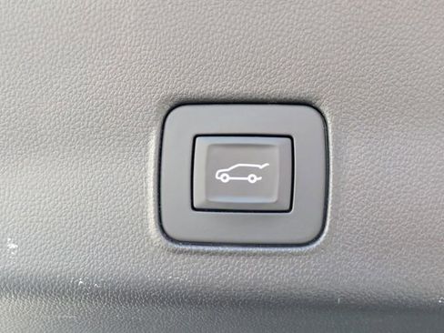 Used 2024 Chevrolet TrailBlazer ACTIV w/ Convenience Package FWD image 18