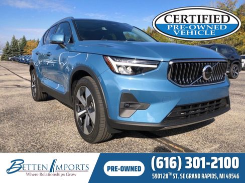 Used 2023 Volvo XC40 B5 Plus w/ Protection Package Premier image 1