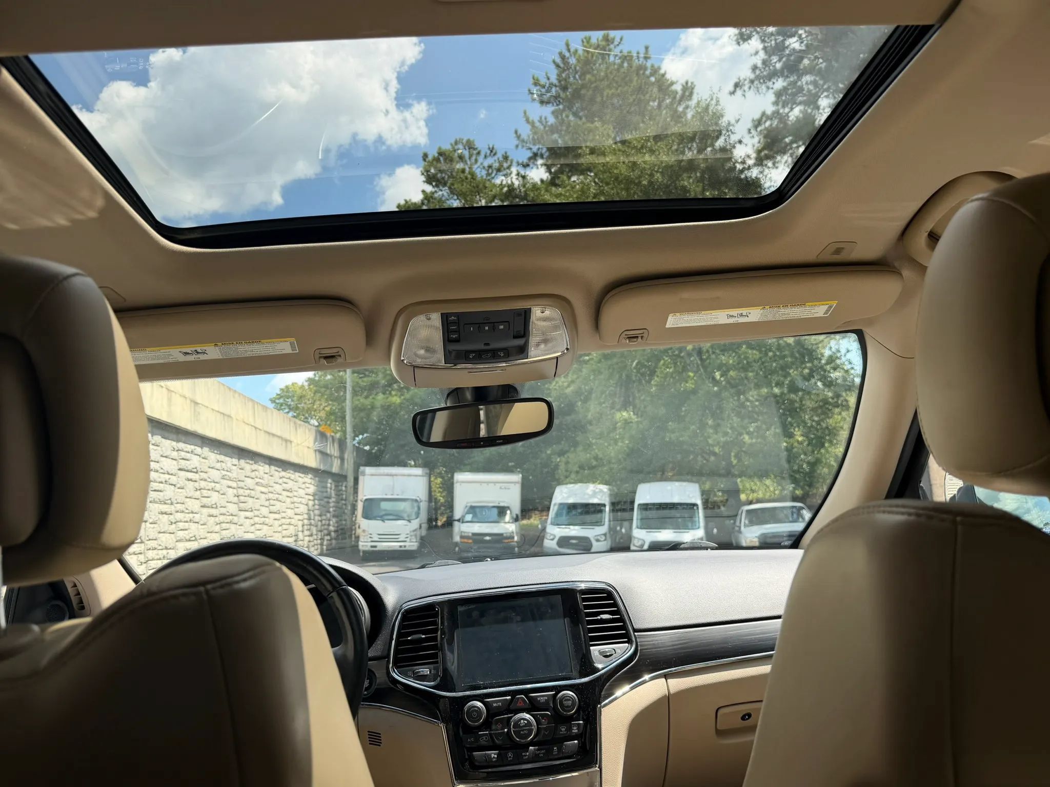 Used 2019 Jeep Grand Cherokee Limited AWD/4WD image 21