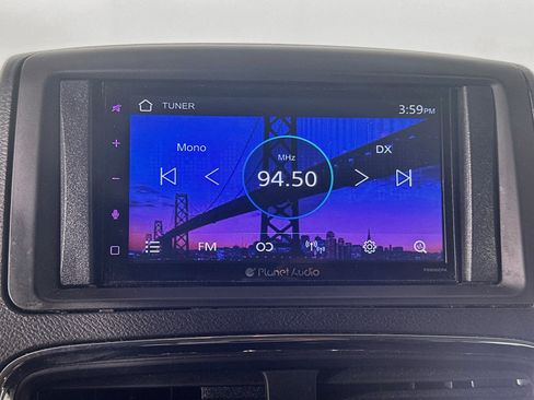 Used 2018 Dodge Grand Caravan SE FWD image 19