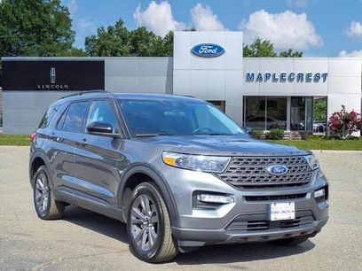 Certified 2024 Ford Explorer XLT w/ Equipment Group 202A