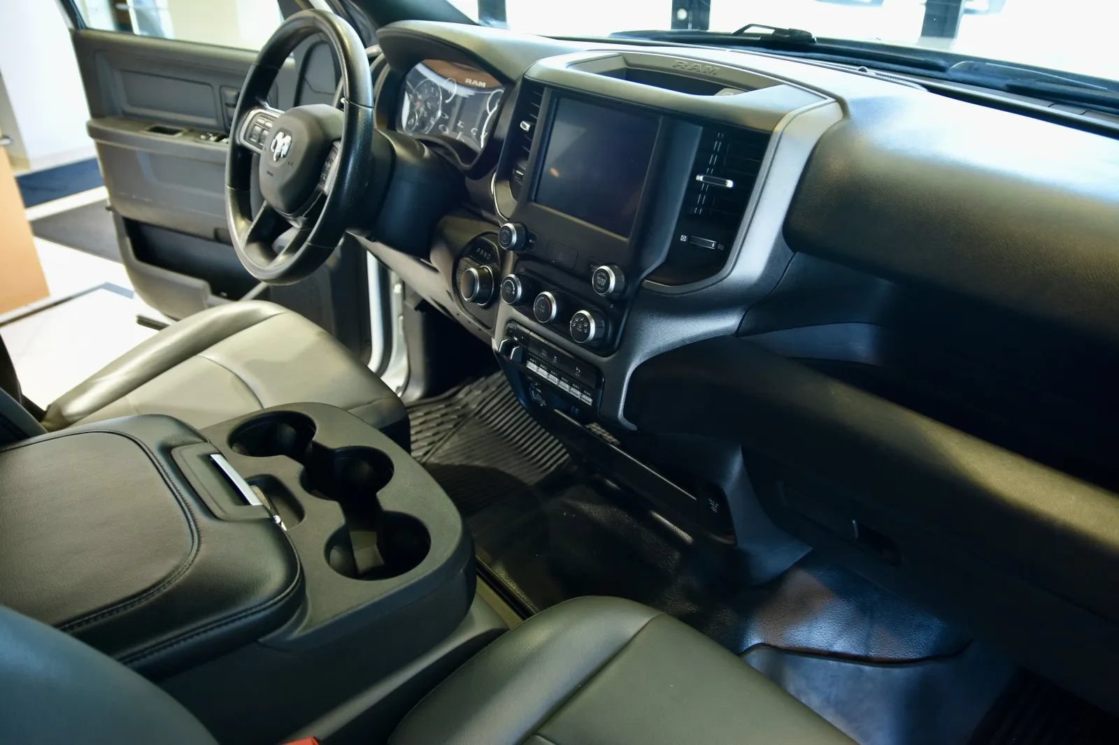 Used 2022 RAM 2500 Tradesman AWD/4WD image 25