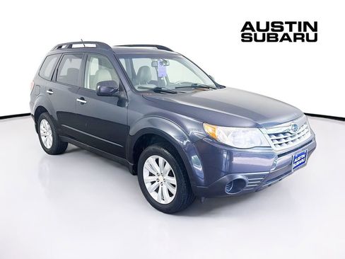 Used 2011 Subaru Forester 2.5X Premium image 1