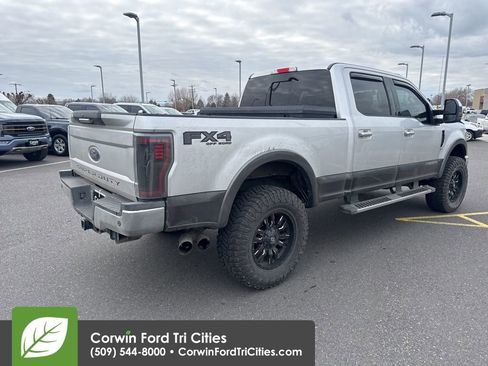 Used 2017 Ford F250 Lariat w/ Chrome Package image 11