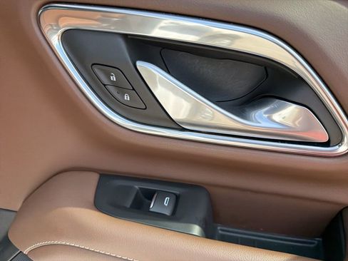 Used 2023 Chevrolet Tahoe High Country image 30