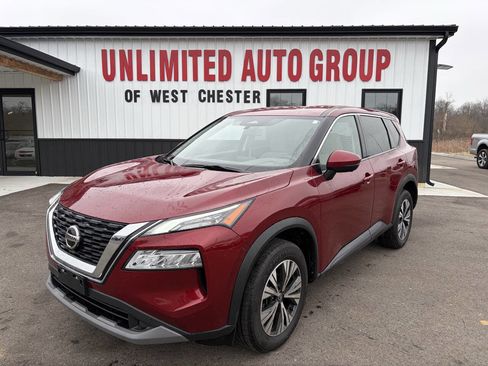 Used 2021 Nissan Rogue SV image 1