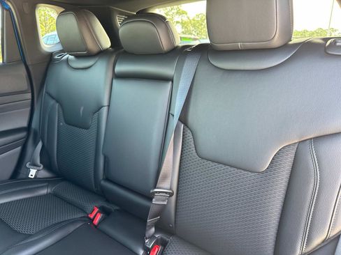 New 2026 Jeep Compass Latitude AWD/4WD image 13