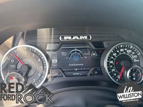Used 2025 RAM 1500 Laramie AWD/4WD image 7