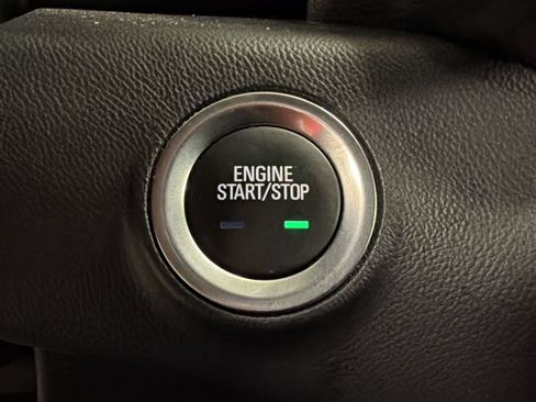 Used 2023 GMC Terrain SLE w/ Driver Convenience Package FWD image 26