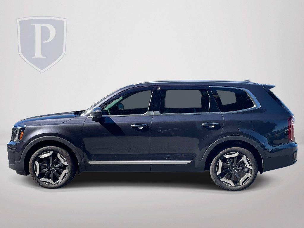 Used 2025 Kia Telluride S FWD image 5