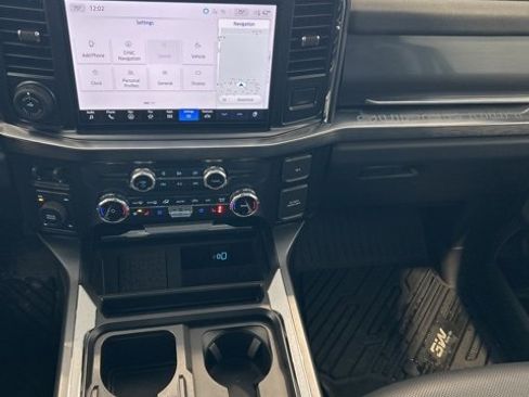 Used 2024 Ford F250 Lariat w/ Lariat Ultimate Package image 17