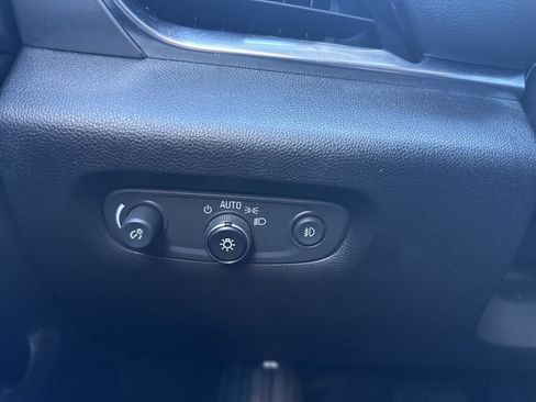 Used 2019 Chevrolet Traverse LT w/ LPO, Floor Liner Package AWD/4WD image 38