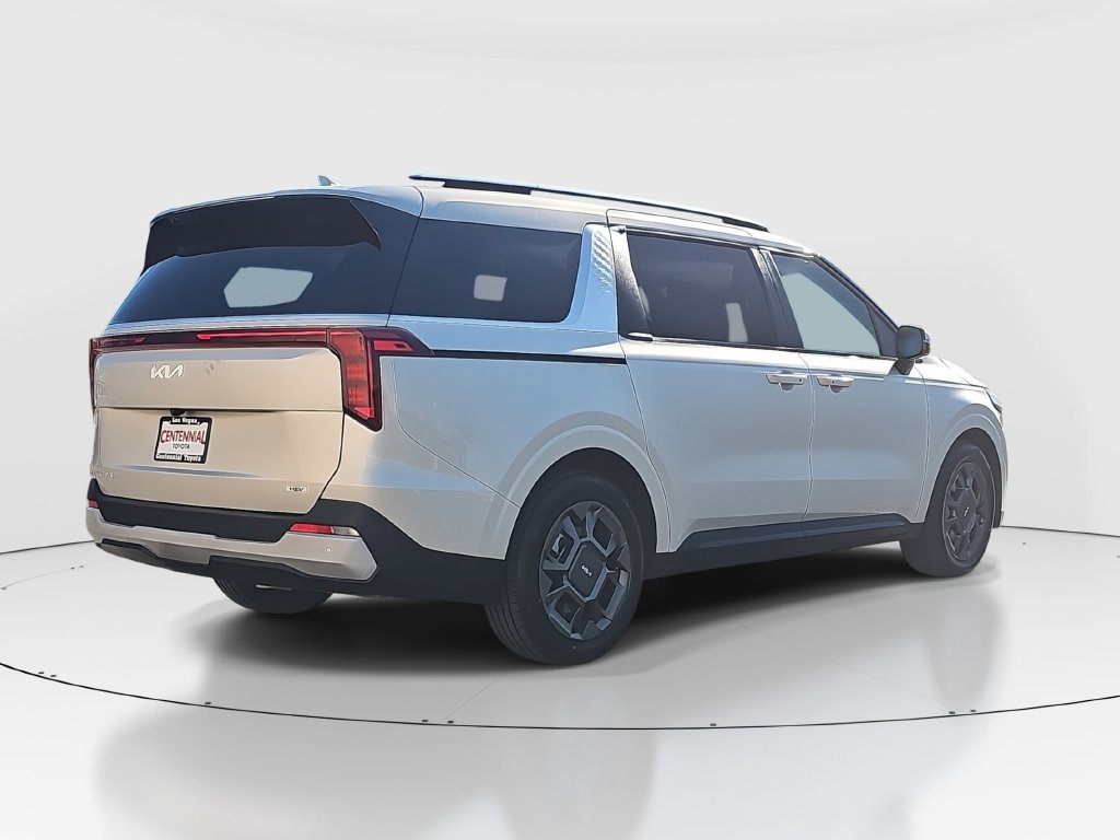 Used 2026 Kia Carnival EX FWD image 5