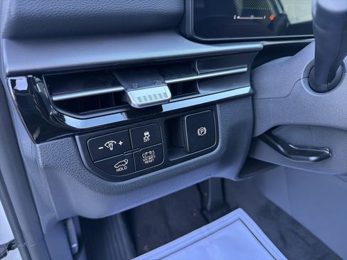 New 2026 Kia Sportage EX image 31