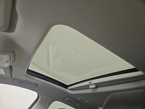 Certified 2021 Buick Enclave Avenir w/ Avenir Technology Package image 23