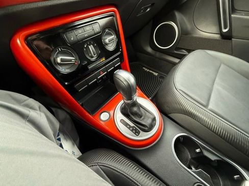 Used 2018 Volkswagen Beetle 2.0T S w/ Style & Comfort Package image 13