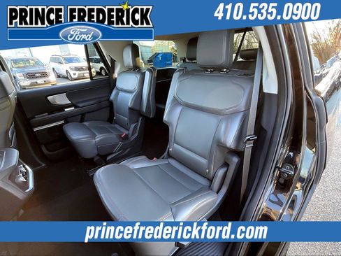 Used 2025 Ford Expedition Active image 25