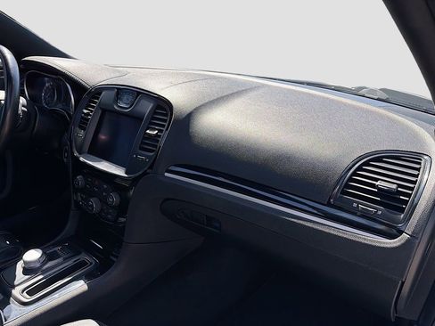 Used 2022 Chrysler 300 S image 30