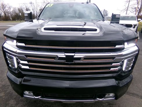 Used 2023 Chevrolet Silverado 2500 High Country w/ Z71 Off-Road Package image 8
