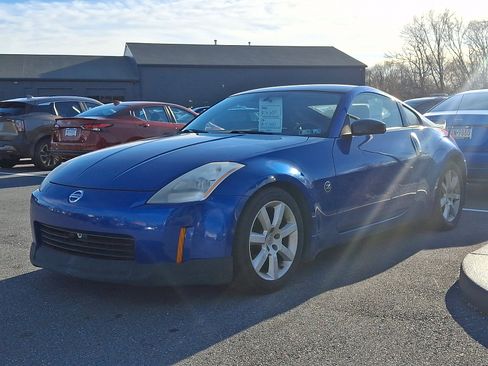 Used 2004 Nissan 350Z Touring w/ Cargo Convenience Pkg image 3