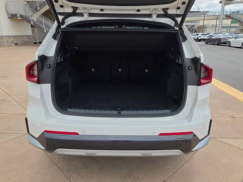 Used 2025 BMW X1 xDrive28i AWD/4WD image 9