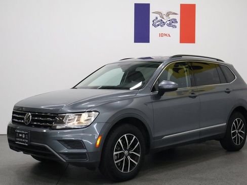 Used 2021 Volkswagen Tiguan SE image 8