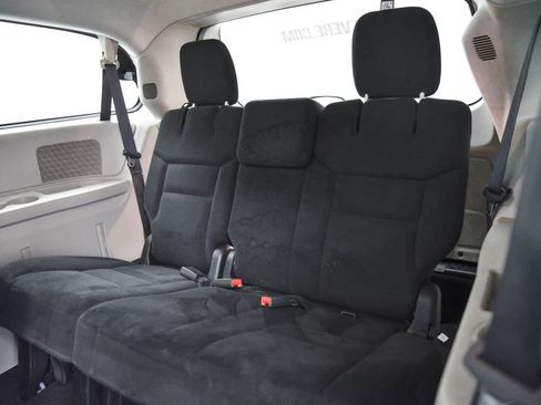 Used 2015 Dodge Grand Caravan SXT image 15