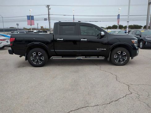 Used 2022 Nissan Titan Platinum Reserve w/ Moonroof Package image 9